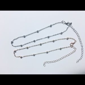 1 pair Women’s Anklets, Feet Jewelry (silver/gold)